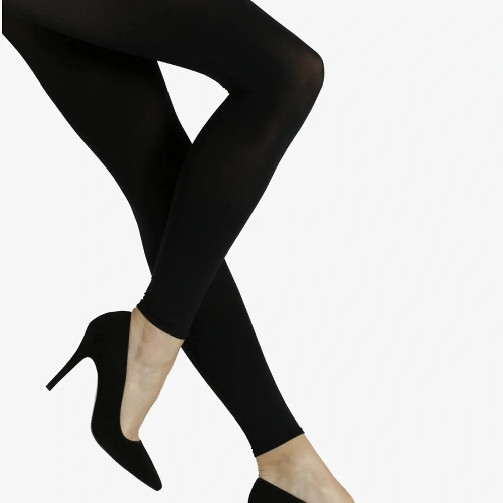 Black opaque 200 den leggings size M